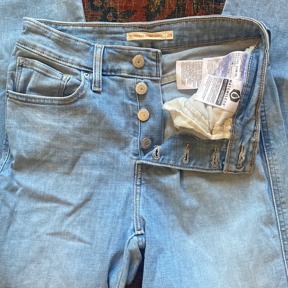 Levi’s high rise skinny jeans - Picture 16 of 16